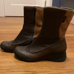 Ahnu waterproof winter wedge boots, Vibram soles, size 9